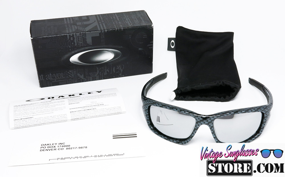 OAKLEY New Valve OO9236-10 CARBON